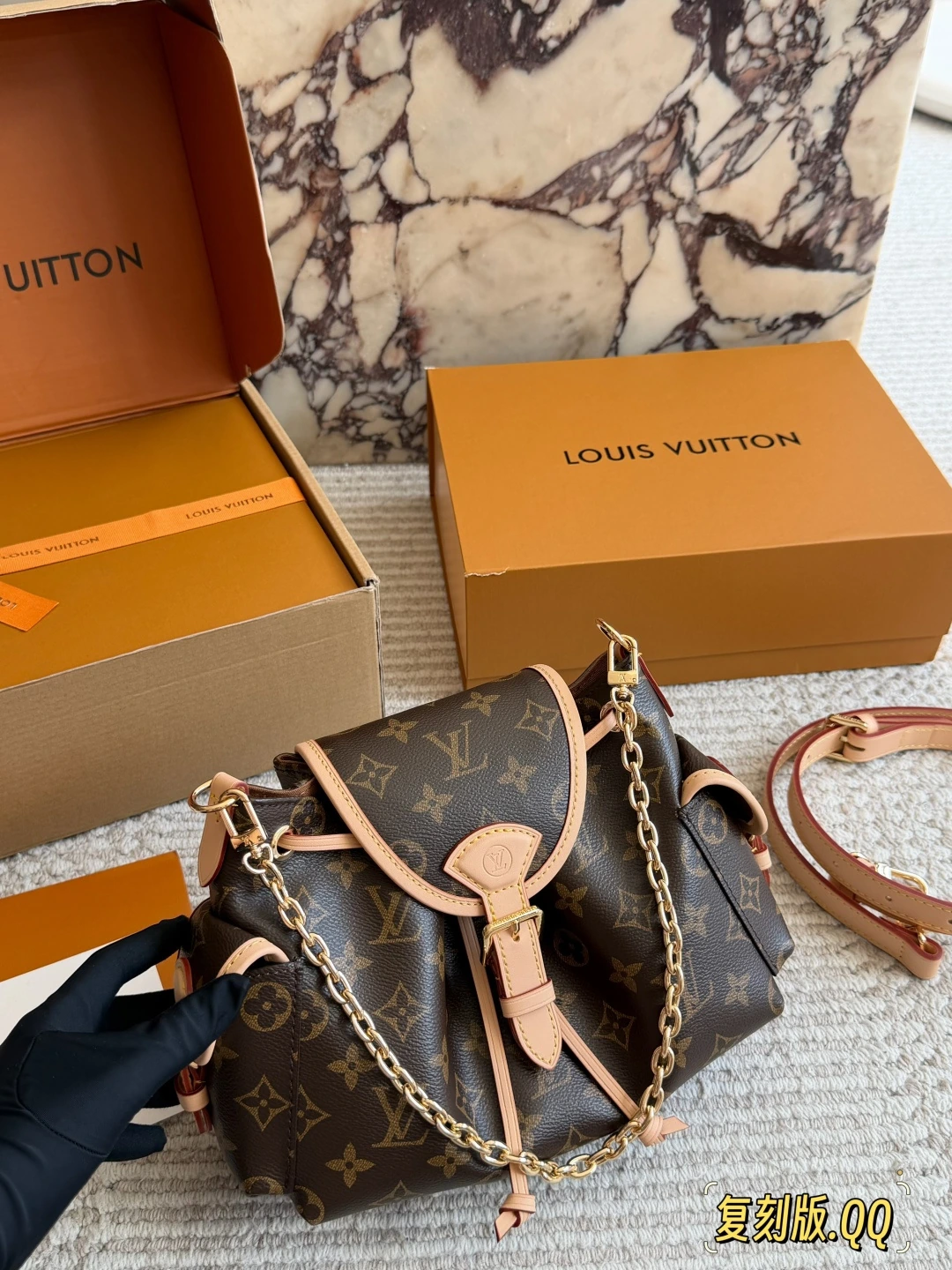 Louis Vuitton(ルイ・ヴィトン / LV) Odyssee Monogram・肩掛け・斜め掛け バッグ