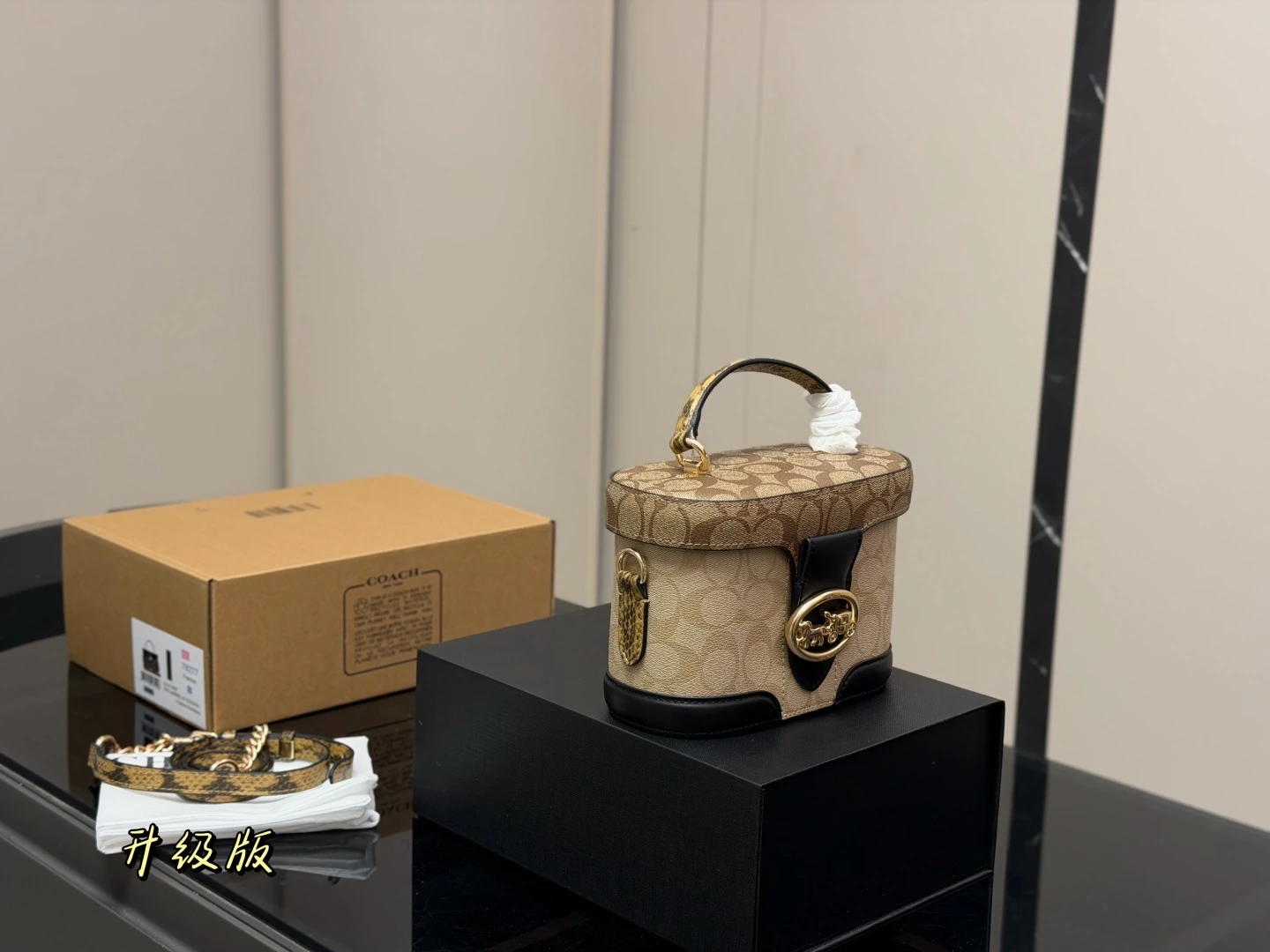 COACH（コーチ） 新作 Georgie