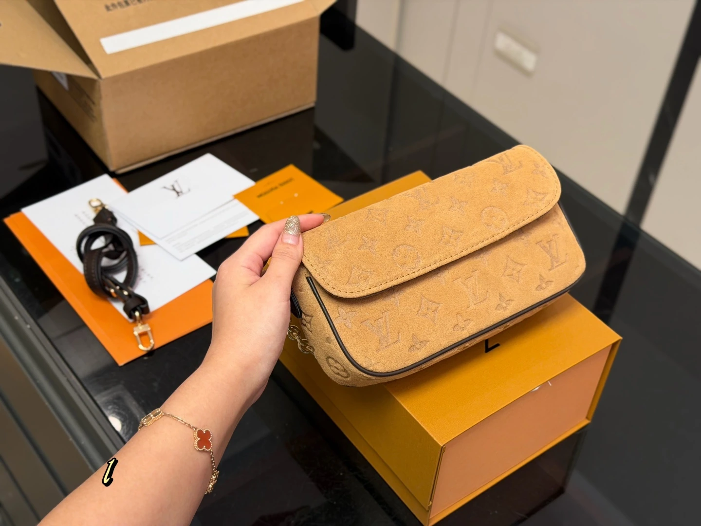 Louis Vuitton(ルイ・ヴィトン / LV) IVY WOC