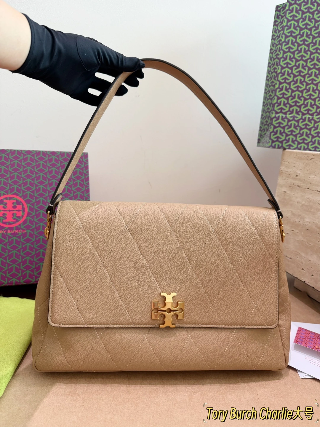 Tory Burch(トリー バーチ) Charlie キルティング チェーンバッグ
