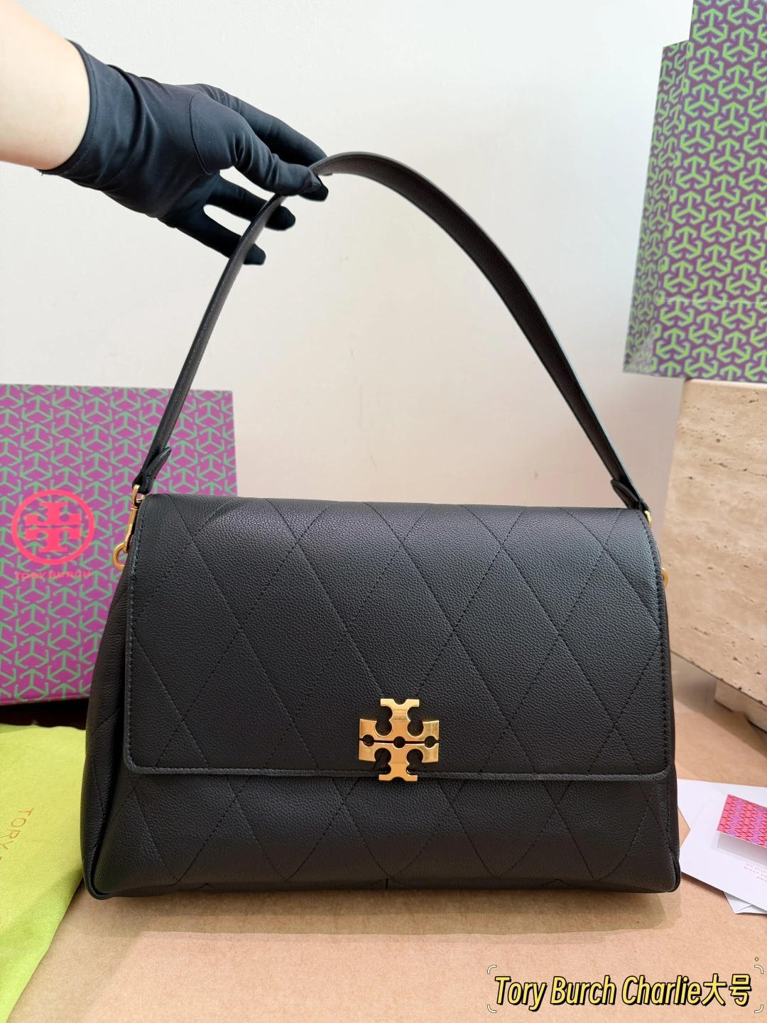 Tory Burch(トリー バーチ) Charlie キルティング チェーンバッグ