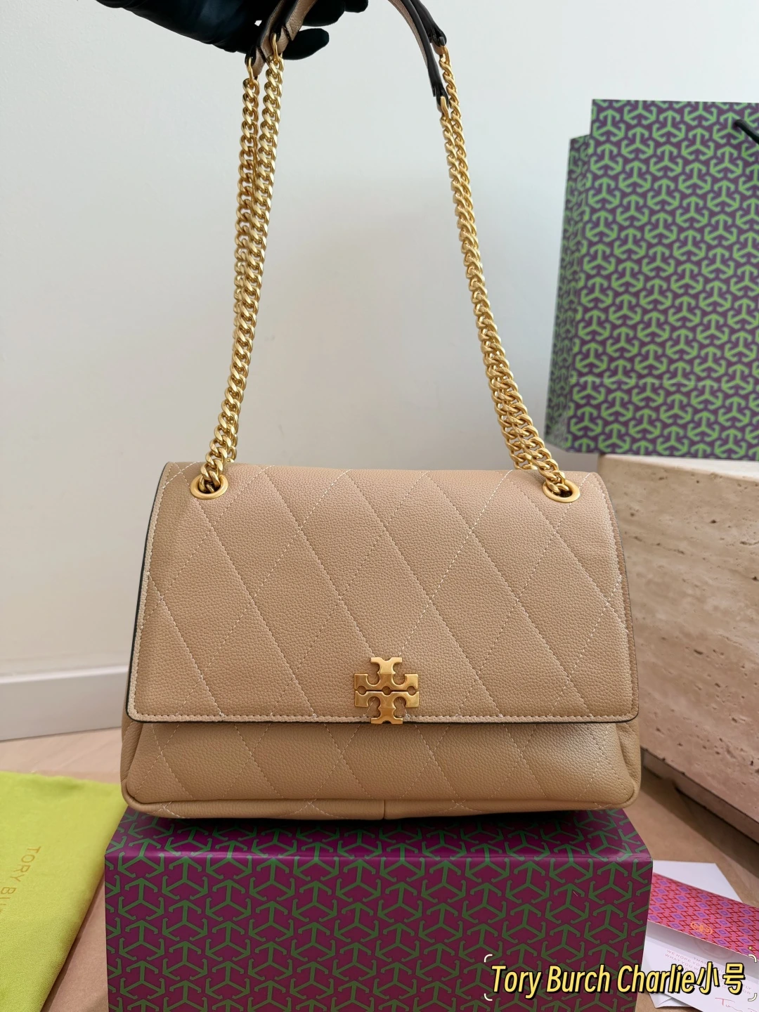 Tory Burch(トリー バーチ) Charlie キルティング チェーンバッグ