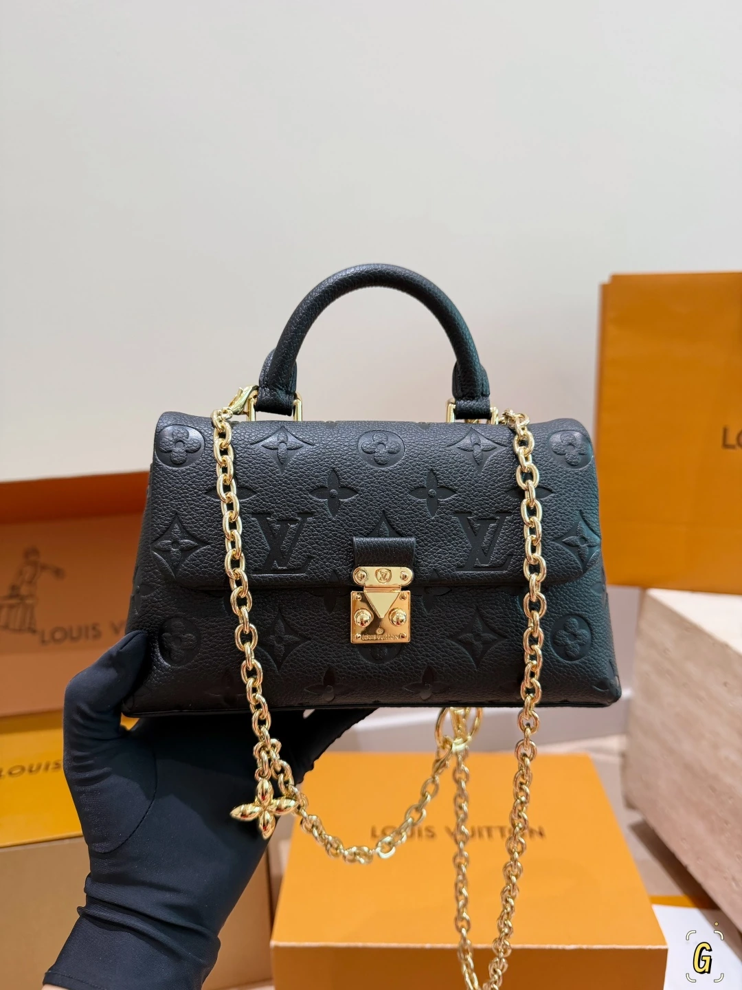Louis Vuitton(ルイ・ヴィトン / LV) Madeleine Nano