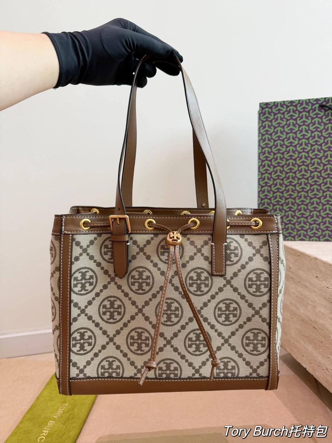 Tory Burch(トリー バーチ) ドローストリング バケットバッグ