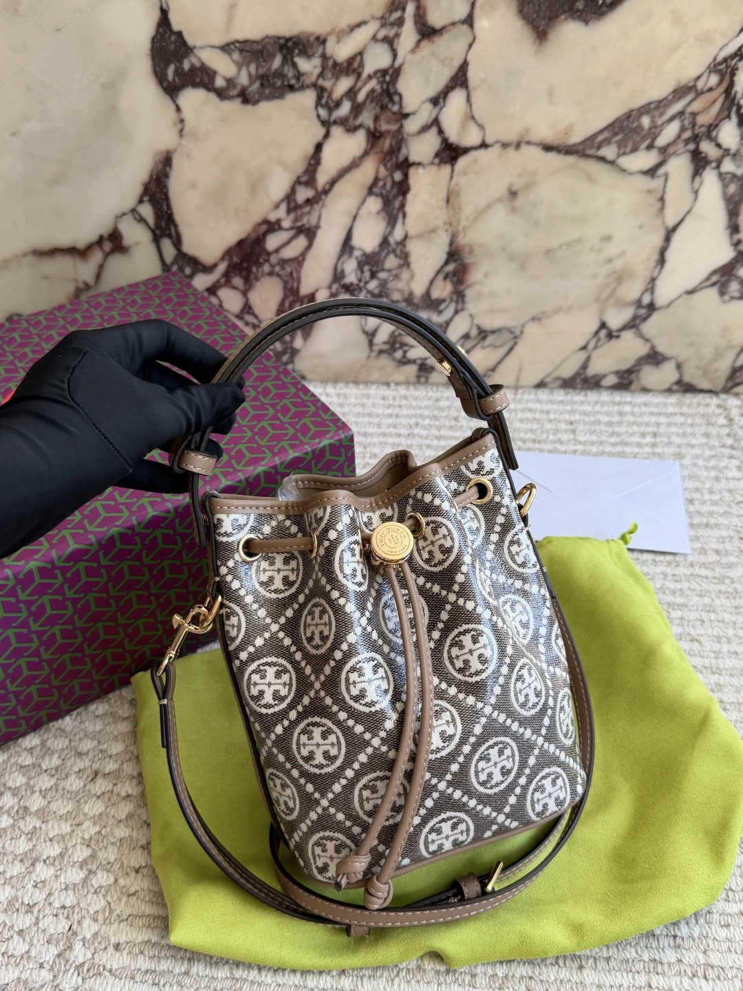 Tory Burch(トリー バーチ) 新作バケットバッグ