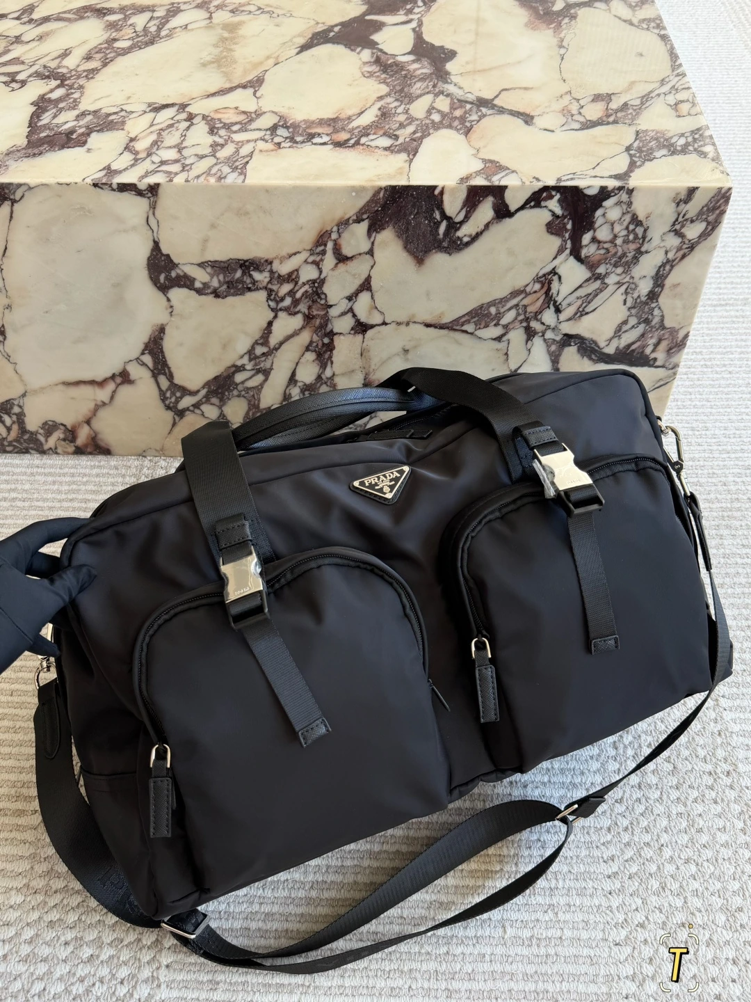 PRADA（プラダ） 大容量トラベルバッグ