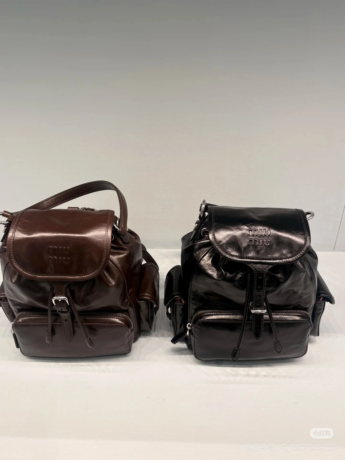 Miu Miu(ミュウミュウ) 新作ワックス加工レザー バックパック