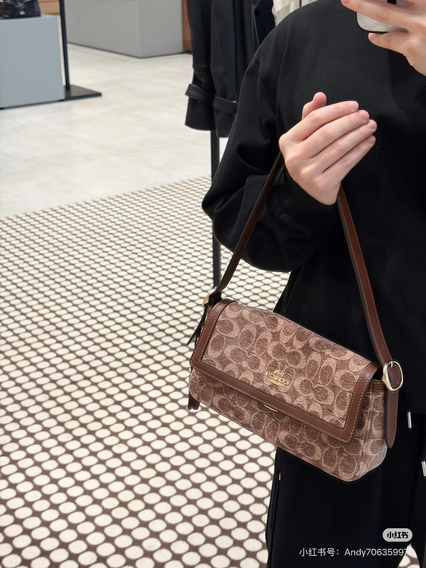 COACH(コーチ) Etta 新色