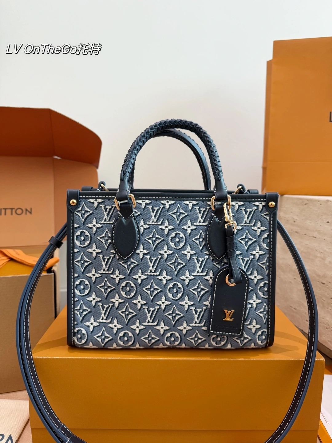 Louis Vuitton(ルイ・ヴィトン / LV) デニム OnTheGo