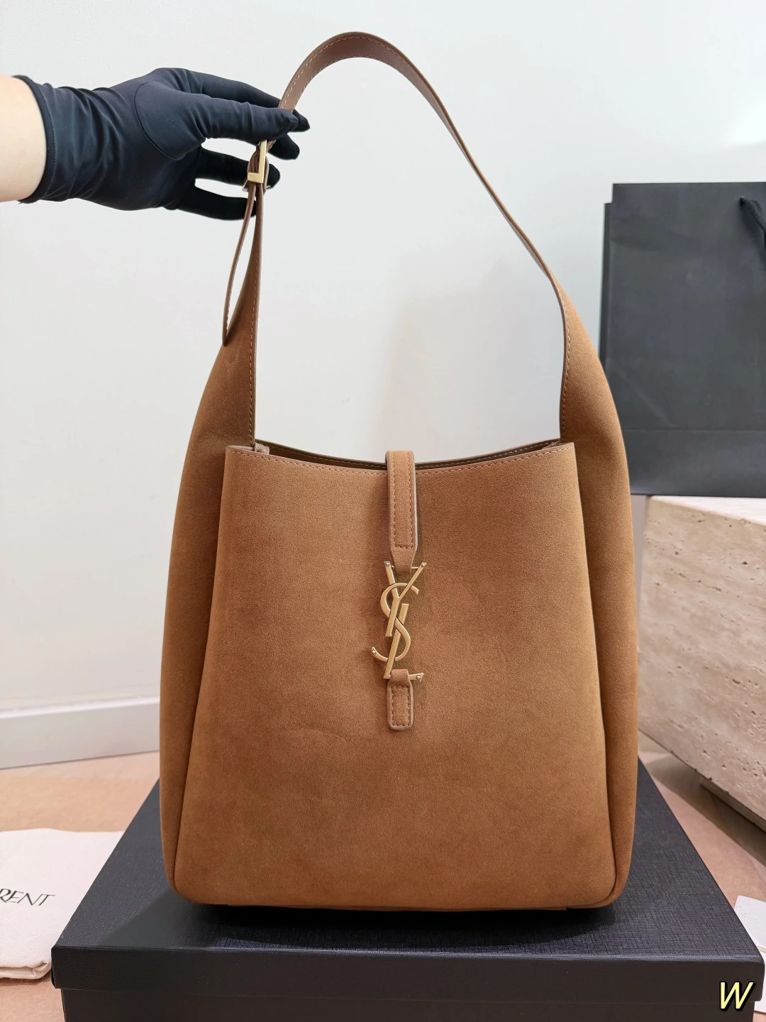 Saint Laurent(サンローラン) LE 5 À 7 Hobo