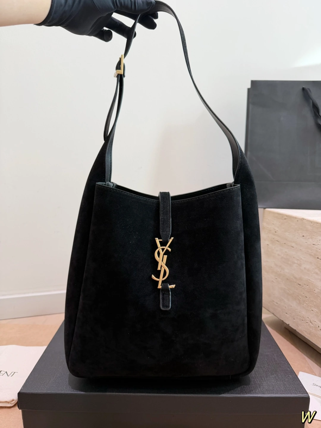 Saint Laurent(サンローラン) LE 5 À 7 Hobo