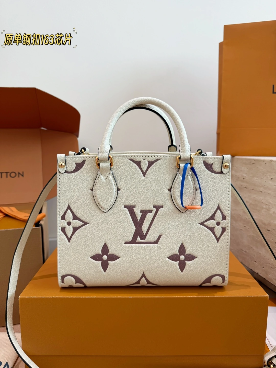 Louis Vuitton(ルイ・ヴィトン / LV) OnTheGo スモール