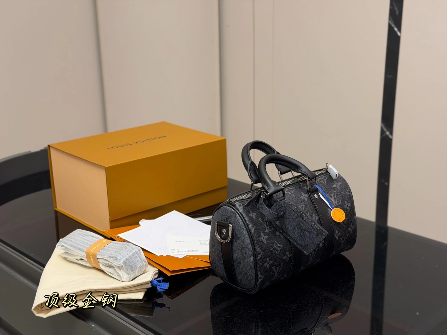 Louis Vuitton(ルイ・ヴィトン/LV) Keepall トラベルバッグ