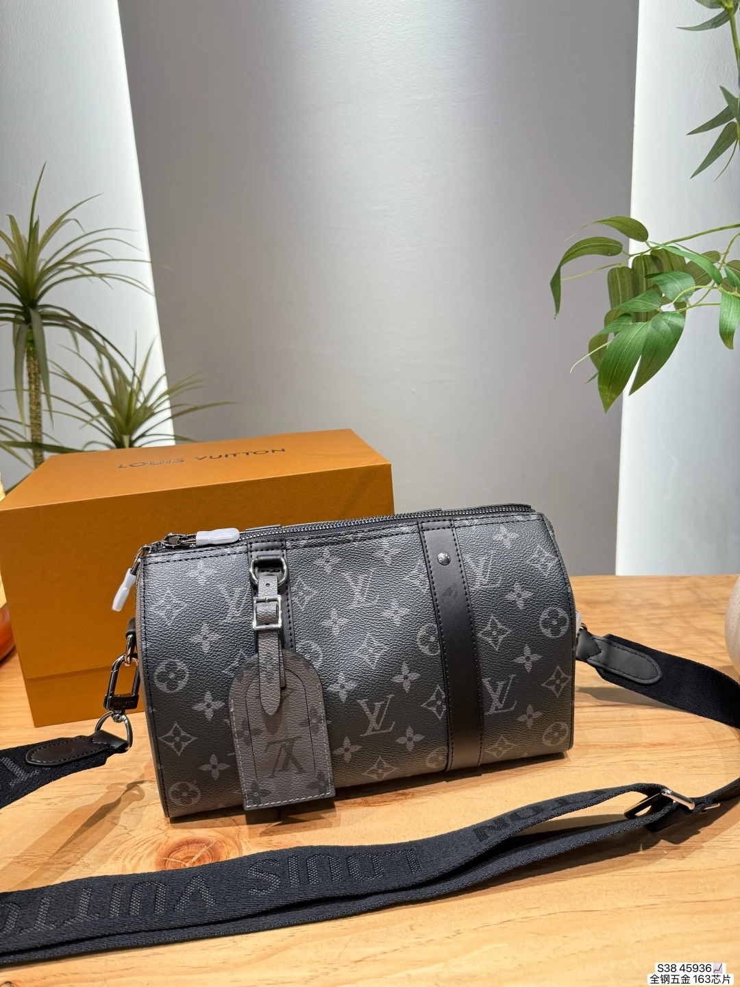 Louis Vuitton(ルイ・ヴィトン/LV) Keepall トラベルバッグ
