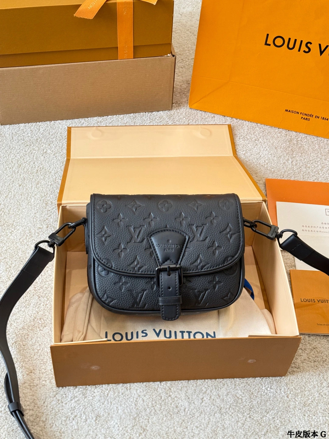 Louis Vuitton(ルイ・ヴィトン/LV) Monogram メッセンジャーバッグ
