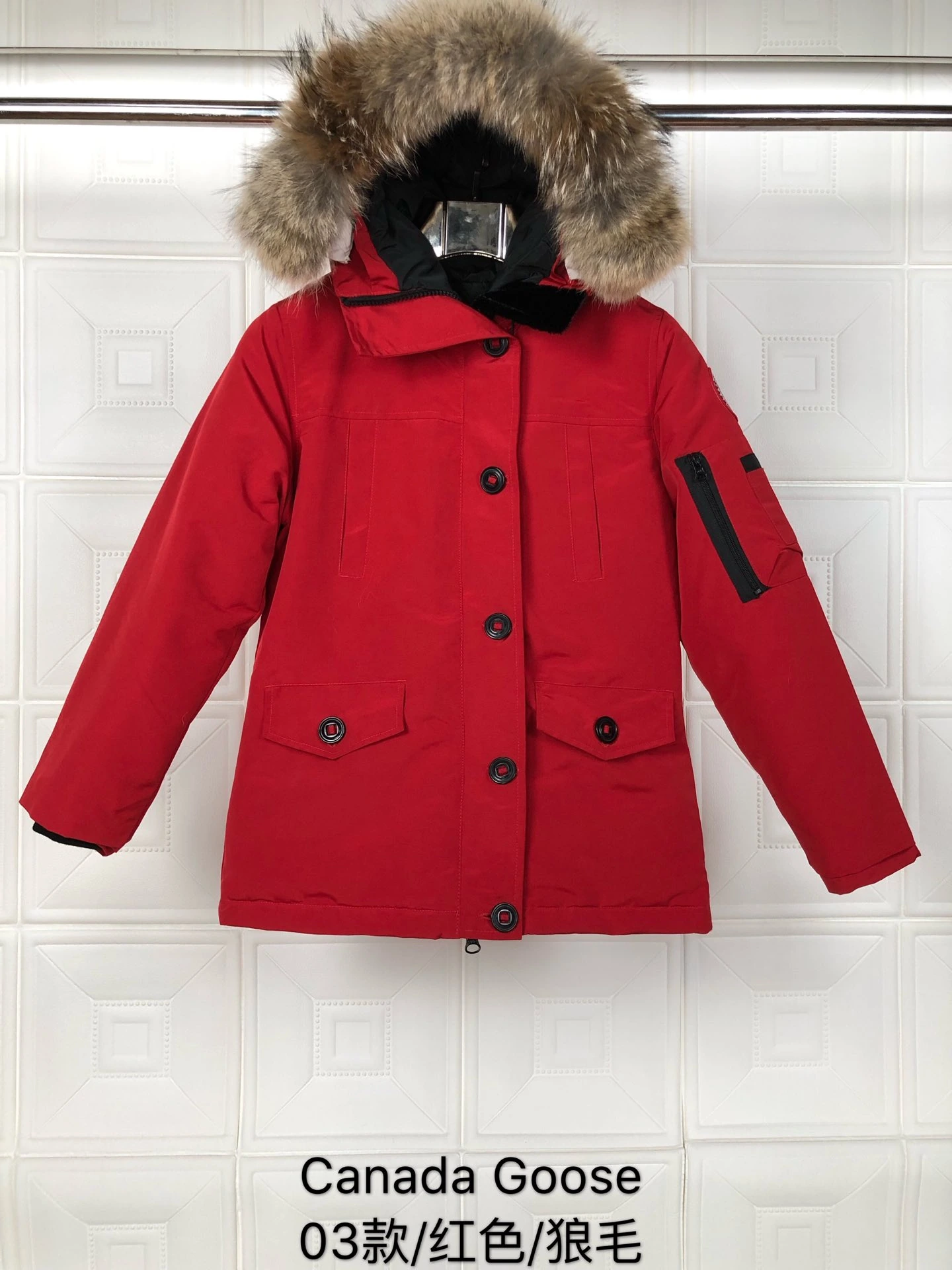 WTOクオリティ CANADA GOOSE(カナダグース) CanadaGoose レディース ジップ・保温性・防風・撥水・リブ アイテム。 素材:ダックダウン。 カラー:レッド。 実物撮影