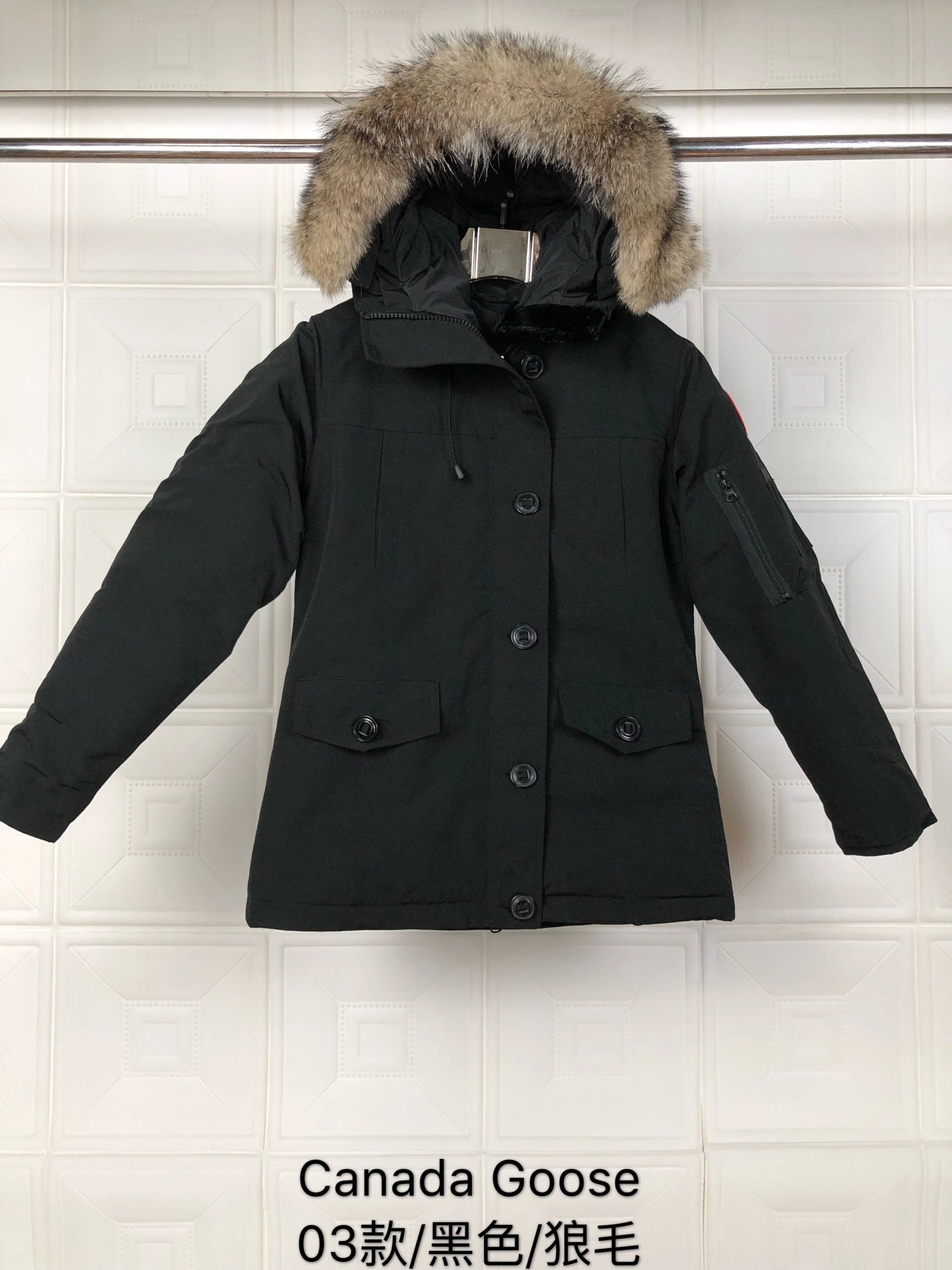 WTOクオリティ CANADA GOOSE(カナダグース) CanadaGoose レディース ジップ・保温性・防風・撥水・リブ アイテム。 素材:ダックダウン。 カラー:ブラック。 実物撮影