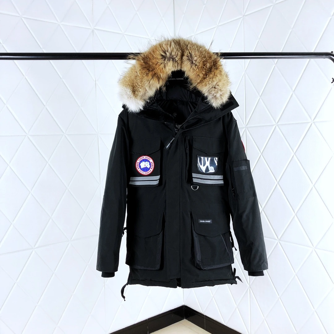 CANADA GOOSE(カナダグース) Got SNOW MANTRA レディース ロング丈・ジップ・ポケット・保温性・取り外し可能・メタルパーツ・ファートリム ダウンジャケット ユニセックス。 素材:ダウン・ダックダウン