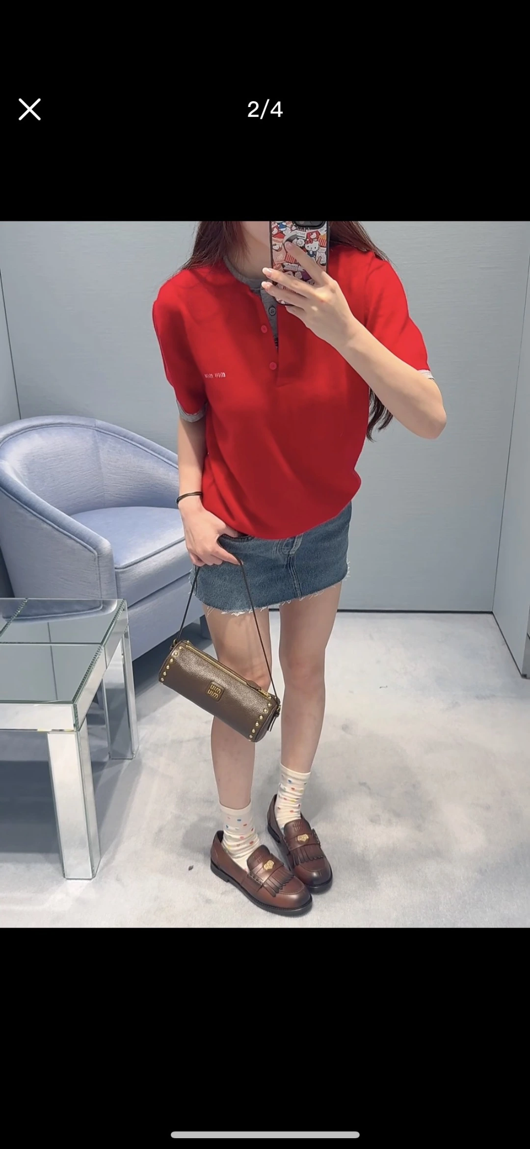Miu Miu(ミュウミュウ) 初秋 コントラスト配色・クルーネック・レイヤード風 アイテム。 カラー:ロイヤルブルー / レッド。 サイズ:36 / 38 / 40