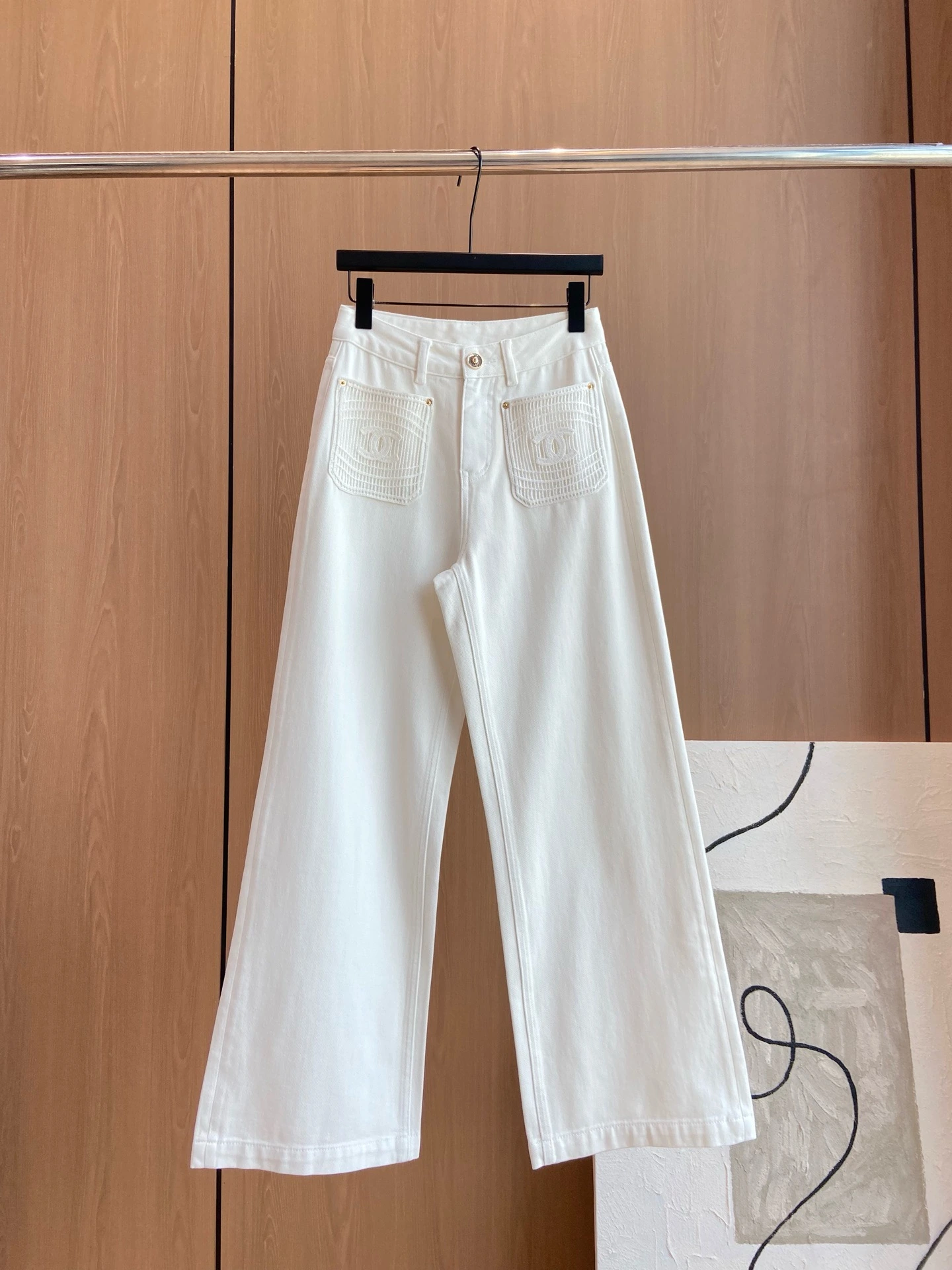 CHANEL(シャネル) 秋冬 ポケット・通気性 デニムパンツ。 素材:デニム。 在庫あり