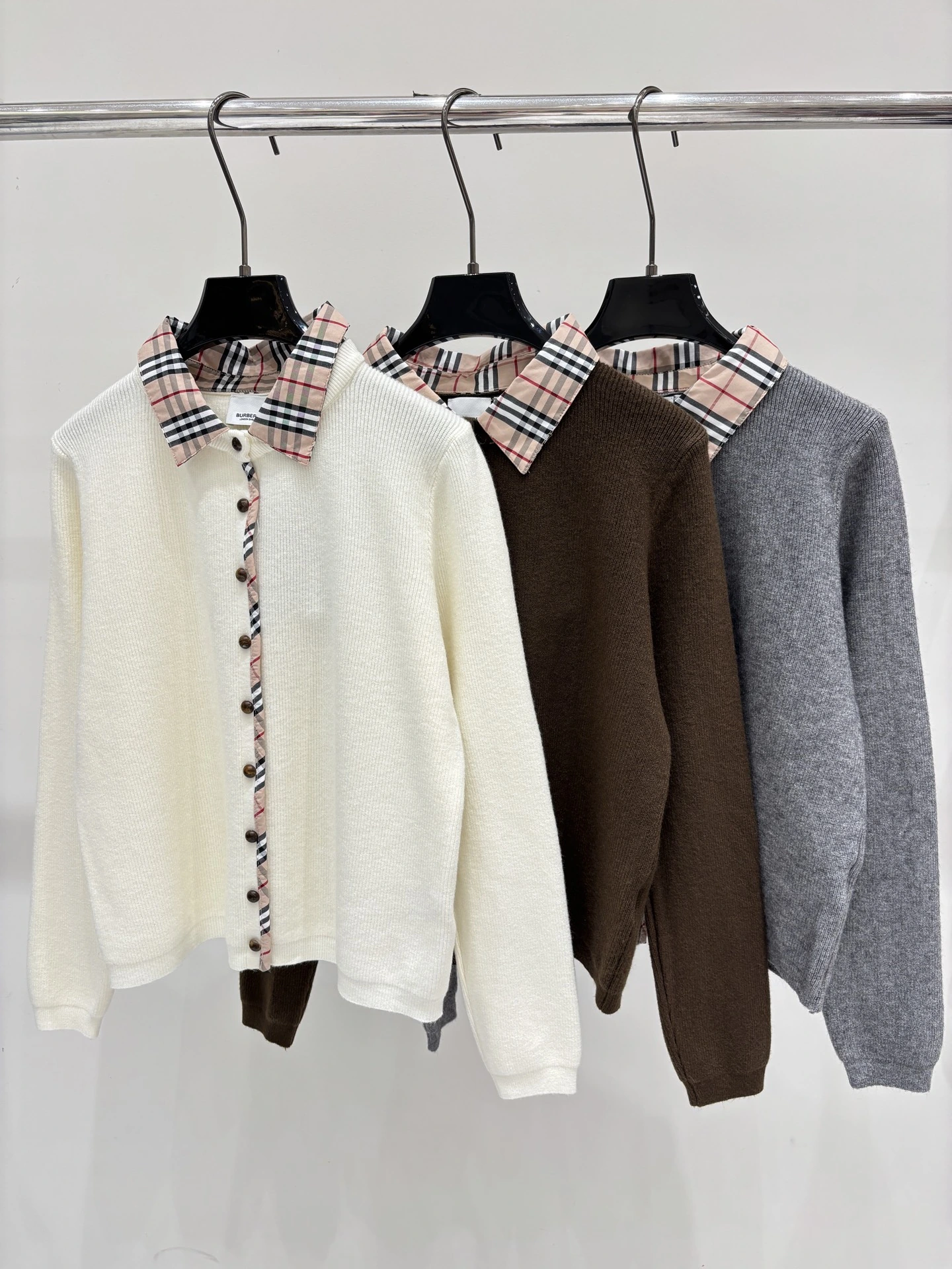 Polo Ralph Lauren(ポロ ラルフ ローレン) 襟付き カーディガン。 カラー:ホワイト / グレー / ブラウン。 サイズ:S/M/L
