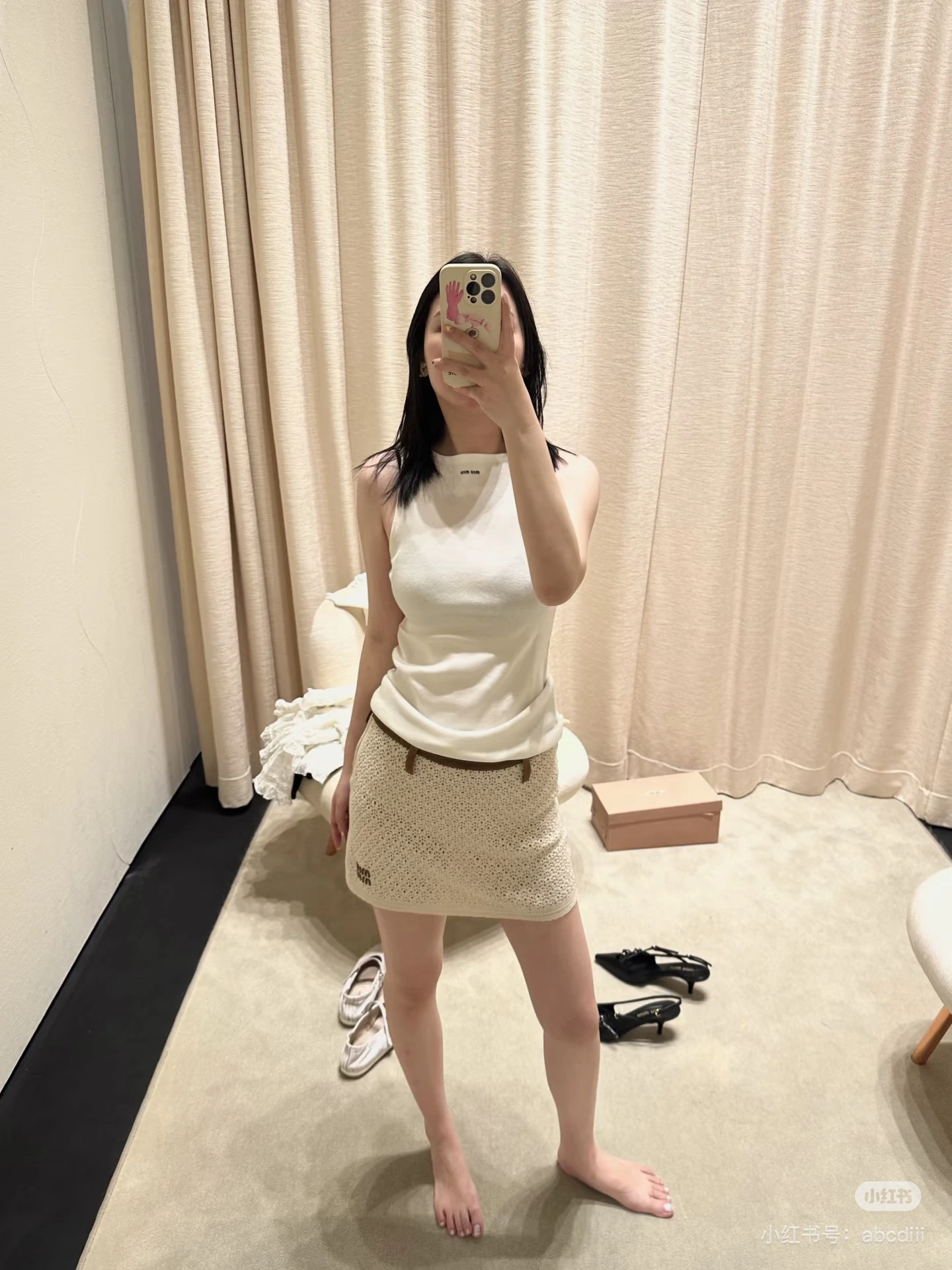 Miu Miu(ミュウミュウ) 透かしデザイン・通気性・レタリング ミニスカート。 オリジナル仕様