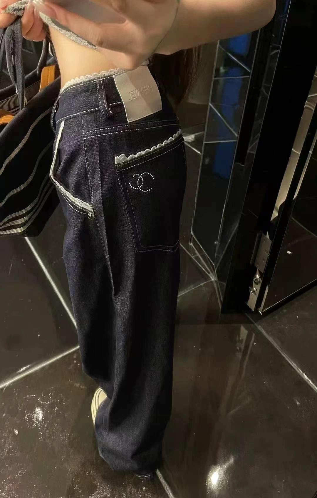 CHANEL(シャネル) 26SS ワイドレッグ ワイドパンツ。 素材:デニム。 サイズ:S/M/L/XL