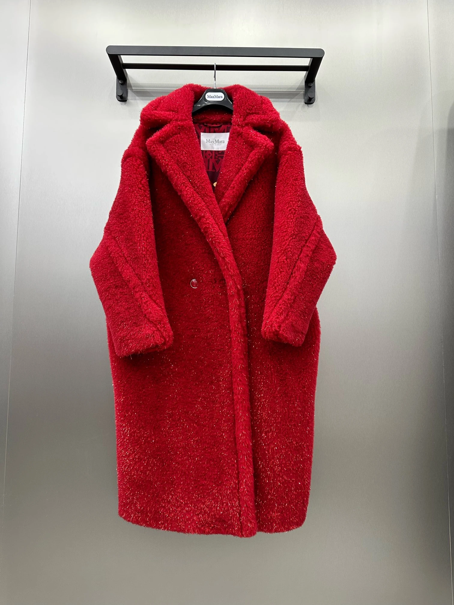Max Mara(マックスマーラ) 秋冬 MaxMara ダブルブレスト・ロング丈・リラックスフィット・合わせやすい・すっきり見え・保温性 コート。 素材:ウール