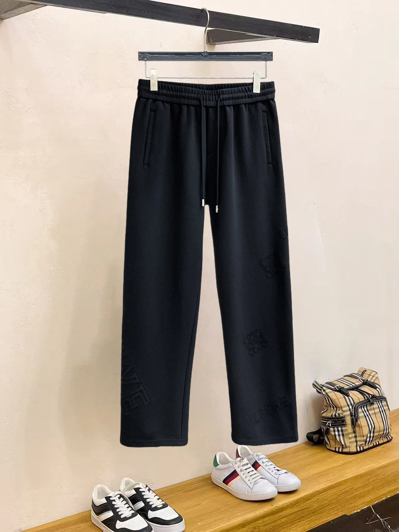 LOEWE（ロエベ） パンツ