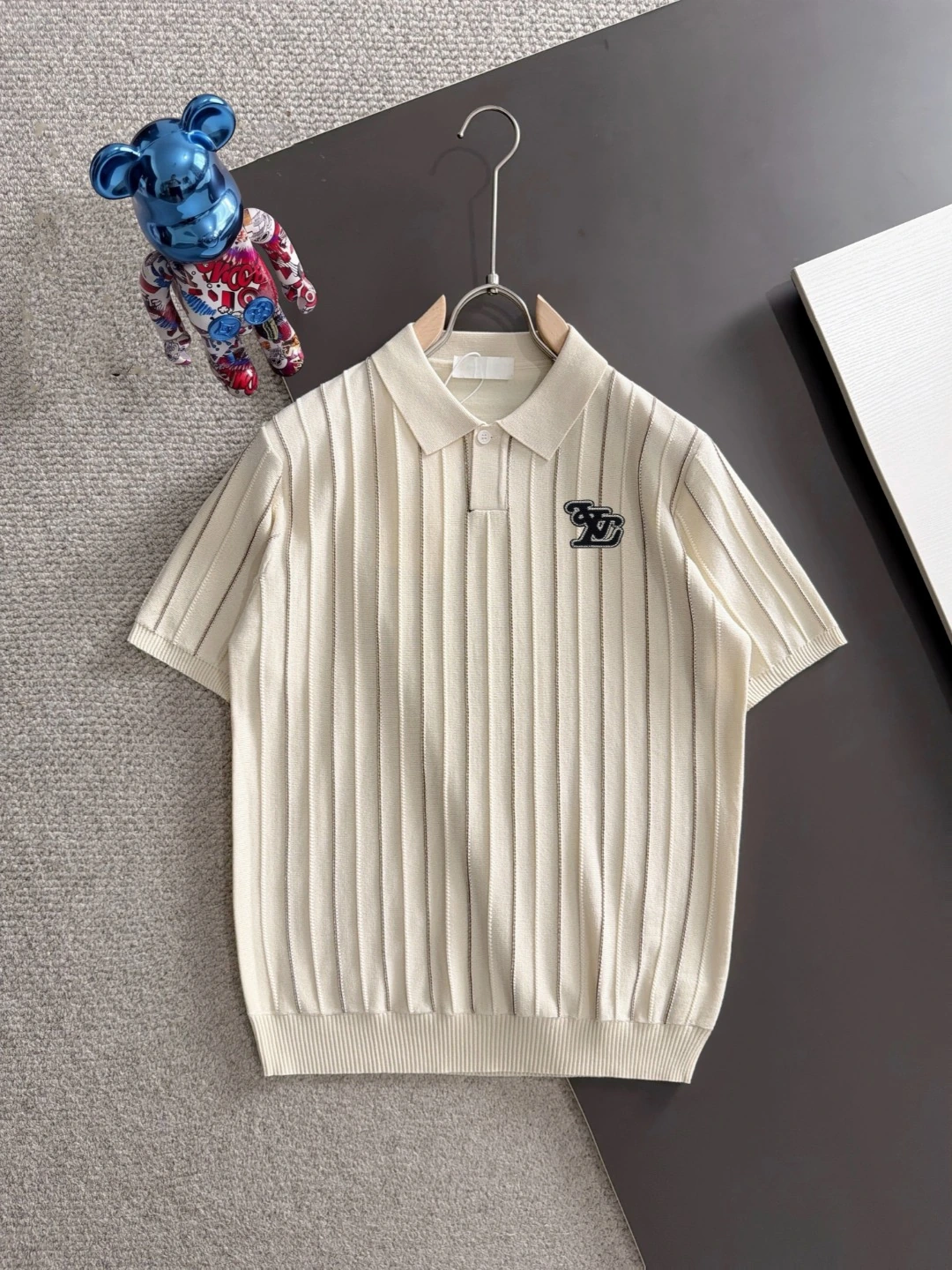 Louis Vuitton(ルイ・ヴィトン / LV) Tシャツ