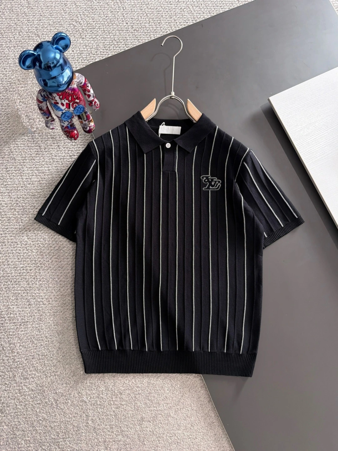 Louis Vuitton(ルイ・ヴィトン / LV) Tシャツ