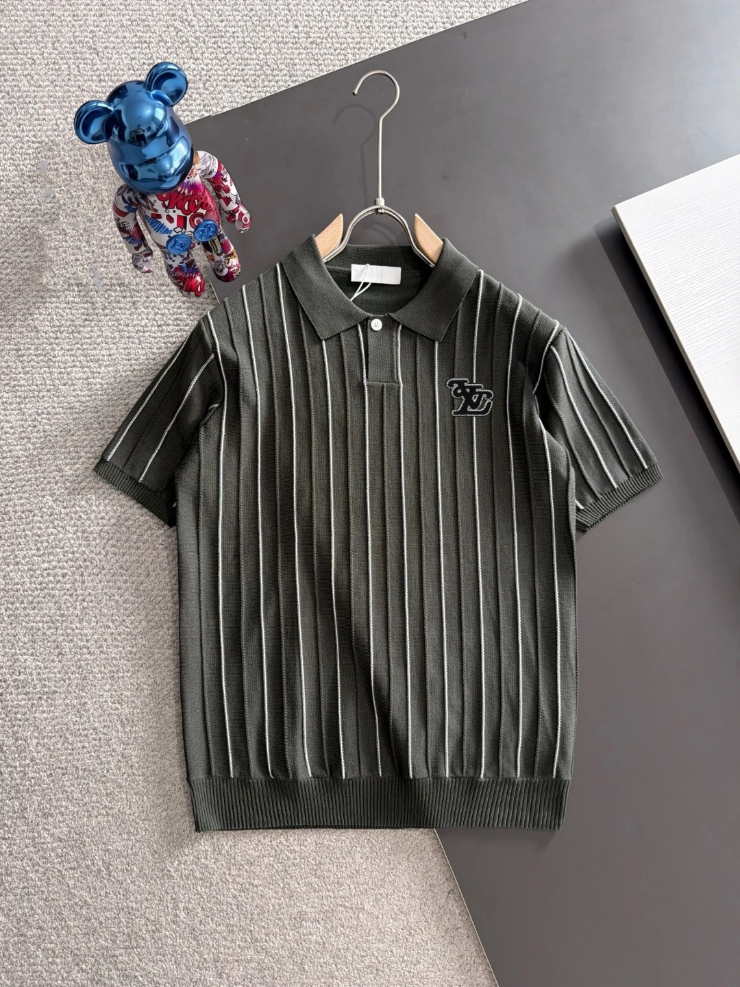 Louis Vuitton(ルイ・ヴィトン / LV) Tシャツ