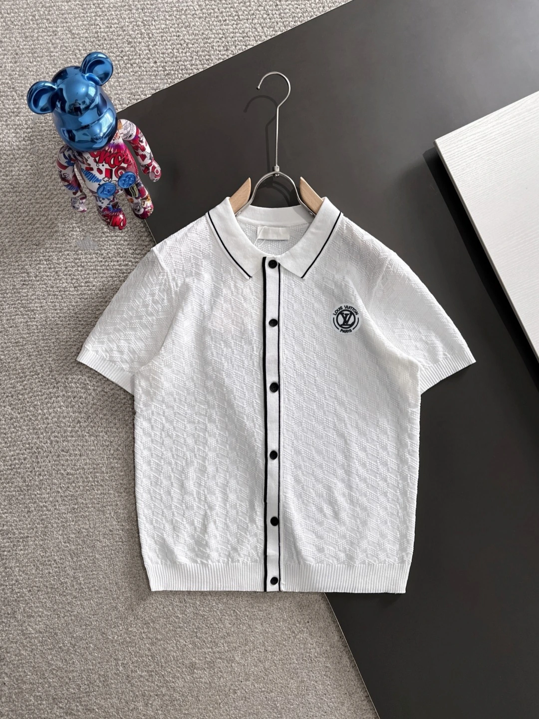 Louis Vuitton(ルイ・ヴィトン / LV) Tシャツ