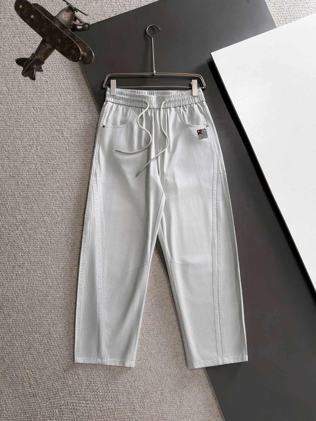 LOEWE（ロエベ） パンツ