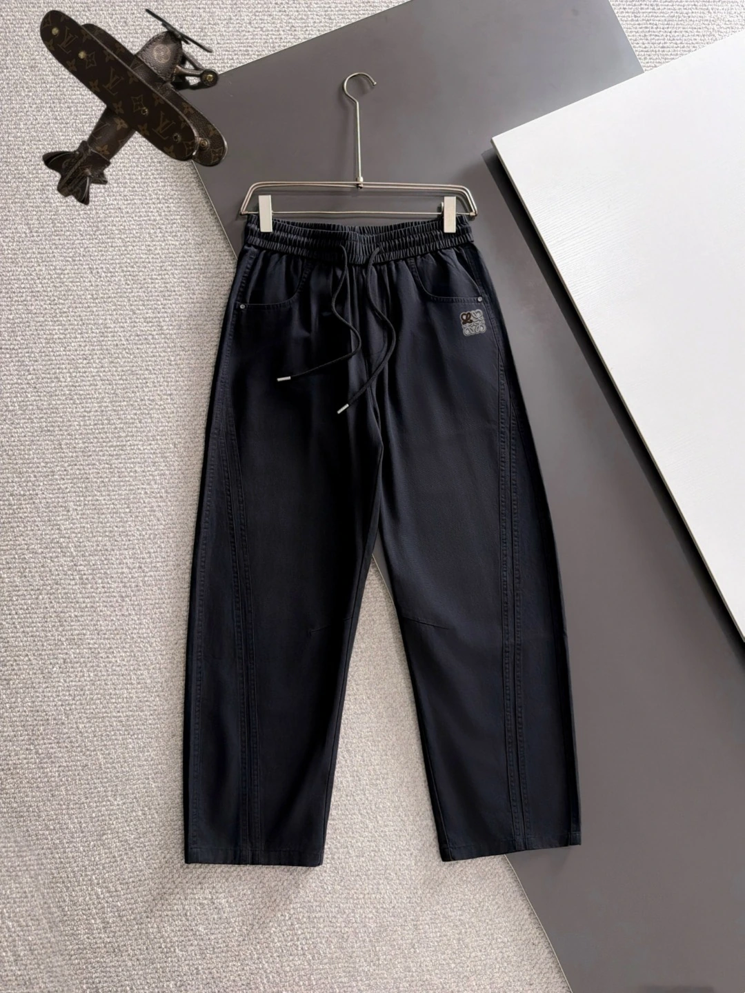 LOEWE（ロエベ） パンツ
