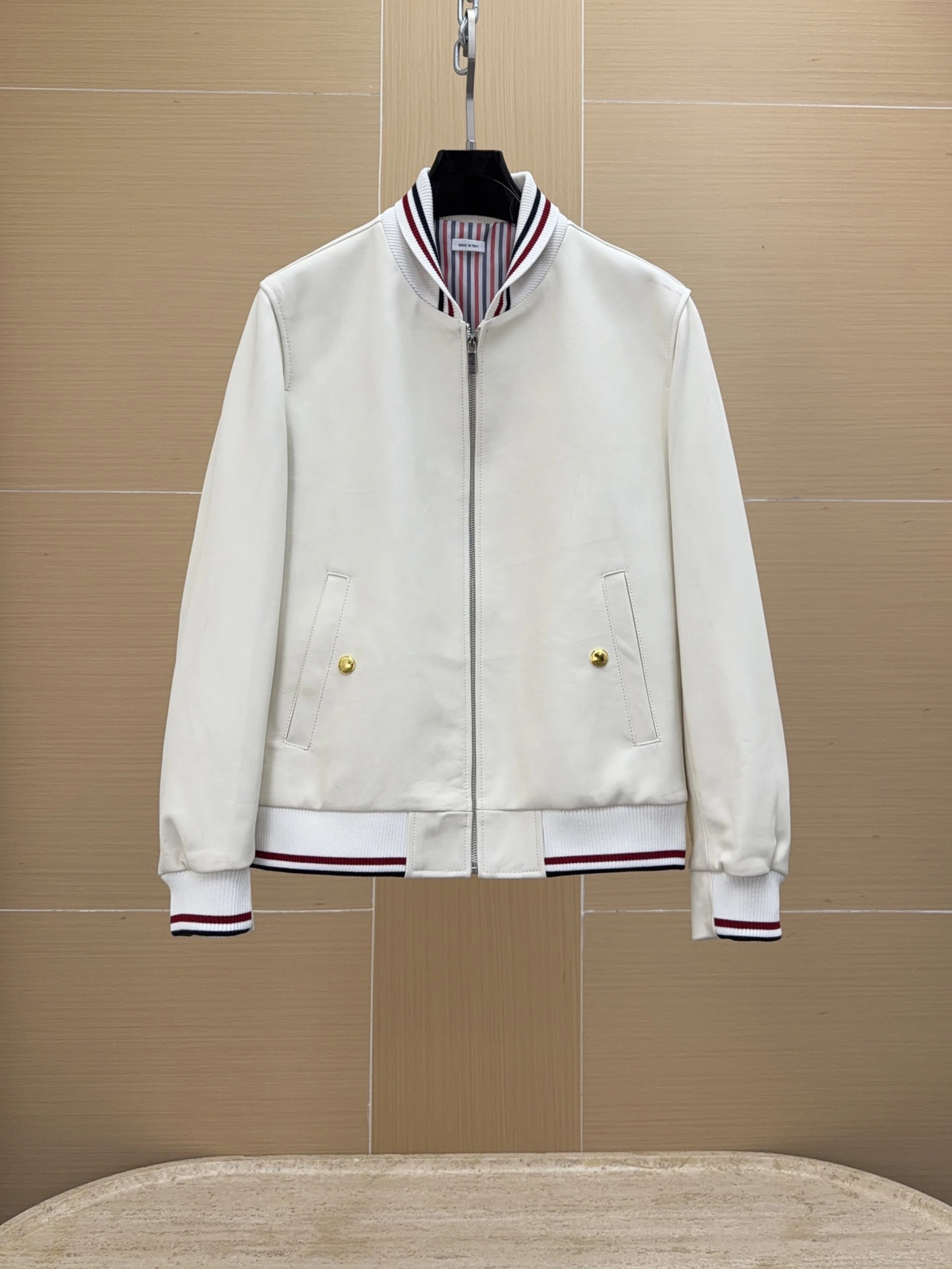 Thom Browne(トム・ブラウン / TB)トップハイソックスルート品、26F/W秋冬新作、公式推奨販売、広告カタログモデル着用モデル
