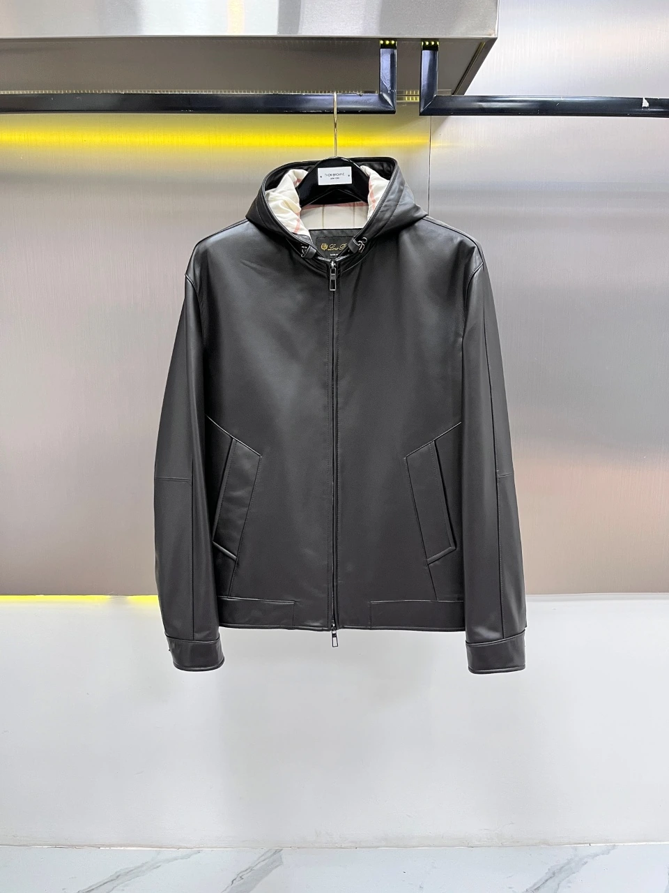 Loro Piana(ロロ・ピアーナ) アイテム。 素材:インポートゴートスキン・ゴートスキン。 サイズ:48-56。 特殊サイズはオーダー対応可