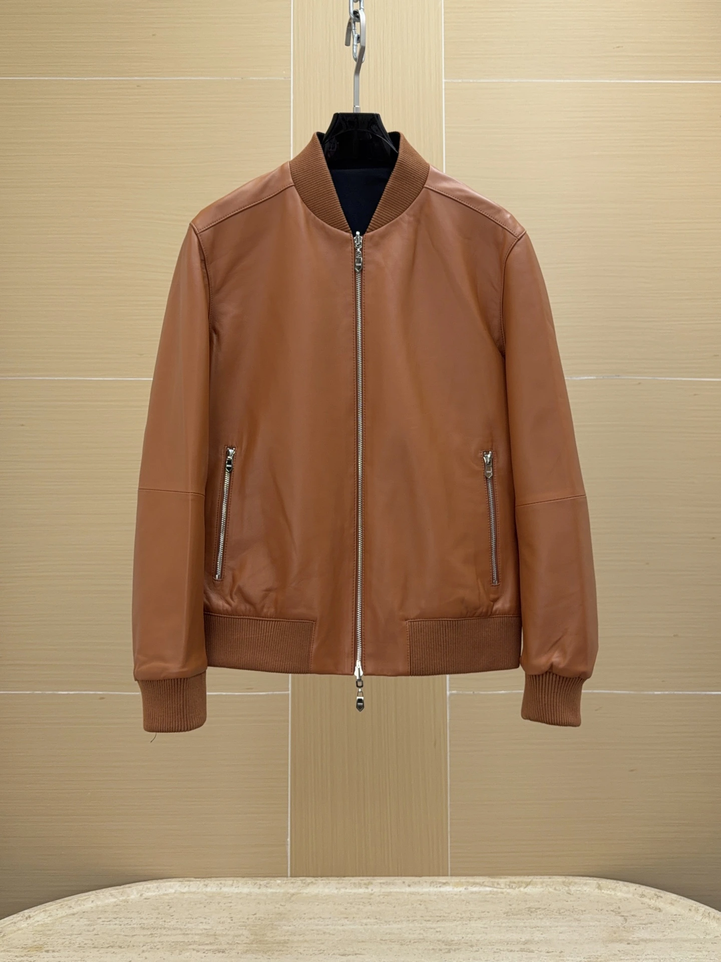 HERMÈS(エルメス) 秋冬 メンズ リバーシブル・ジップ ライダースジャケット。 オリジナル仕様