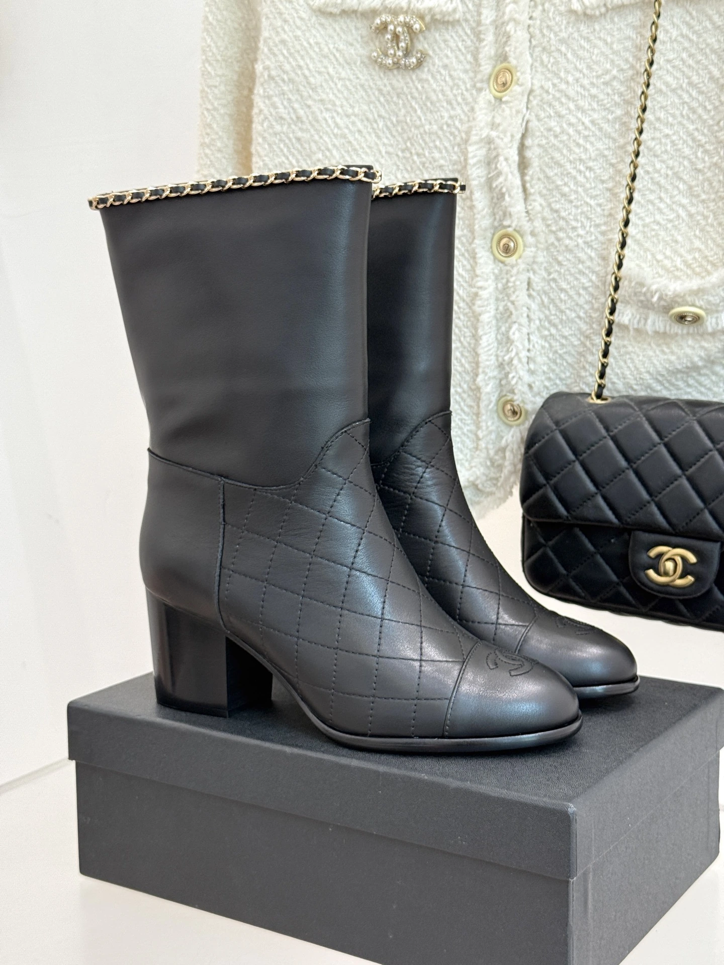 CHANEL  ロングブーツ