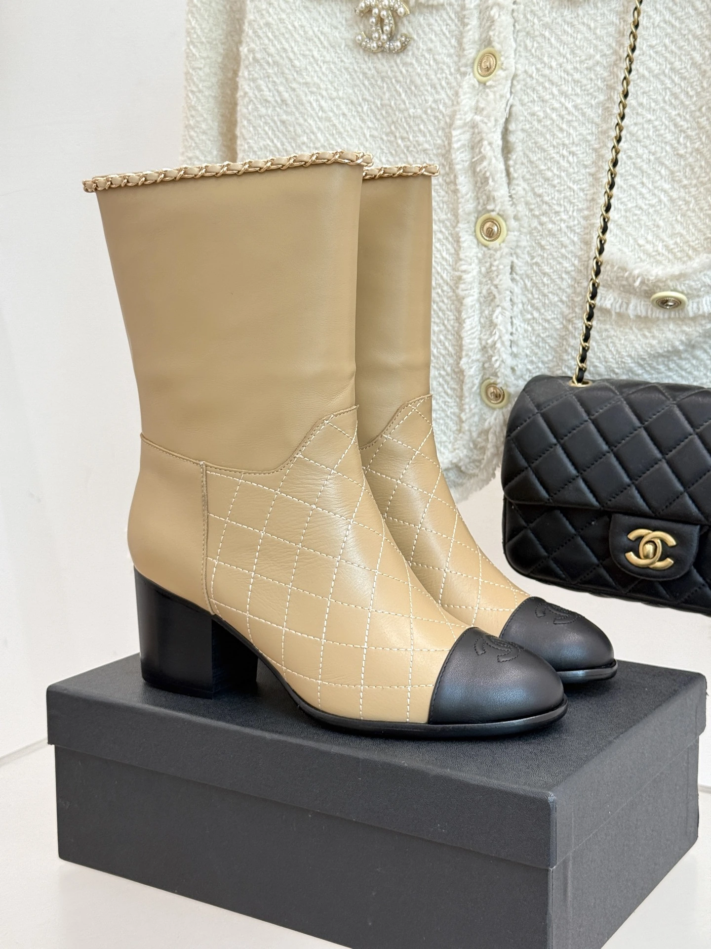 CHANEL  ロングブーツ