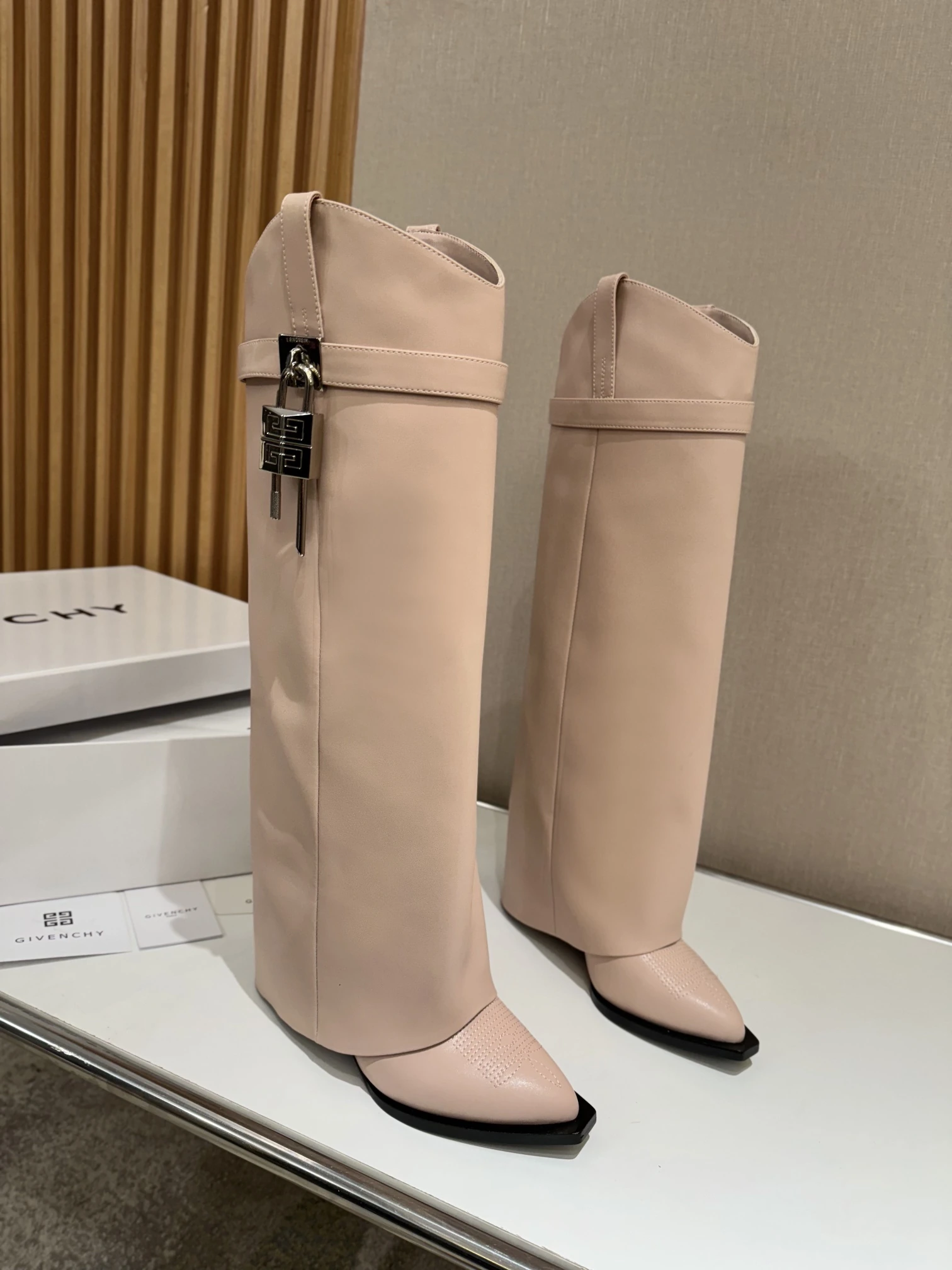 Givenchy Logo ロングブーツ