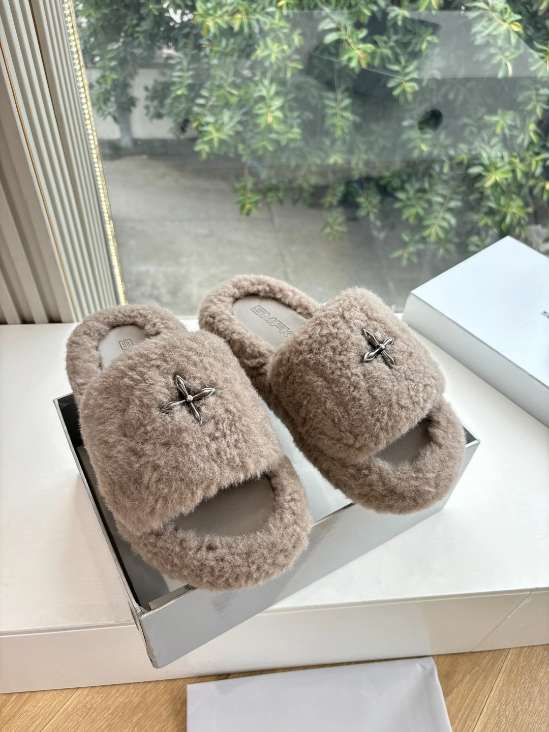 SMFK サンダル