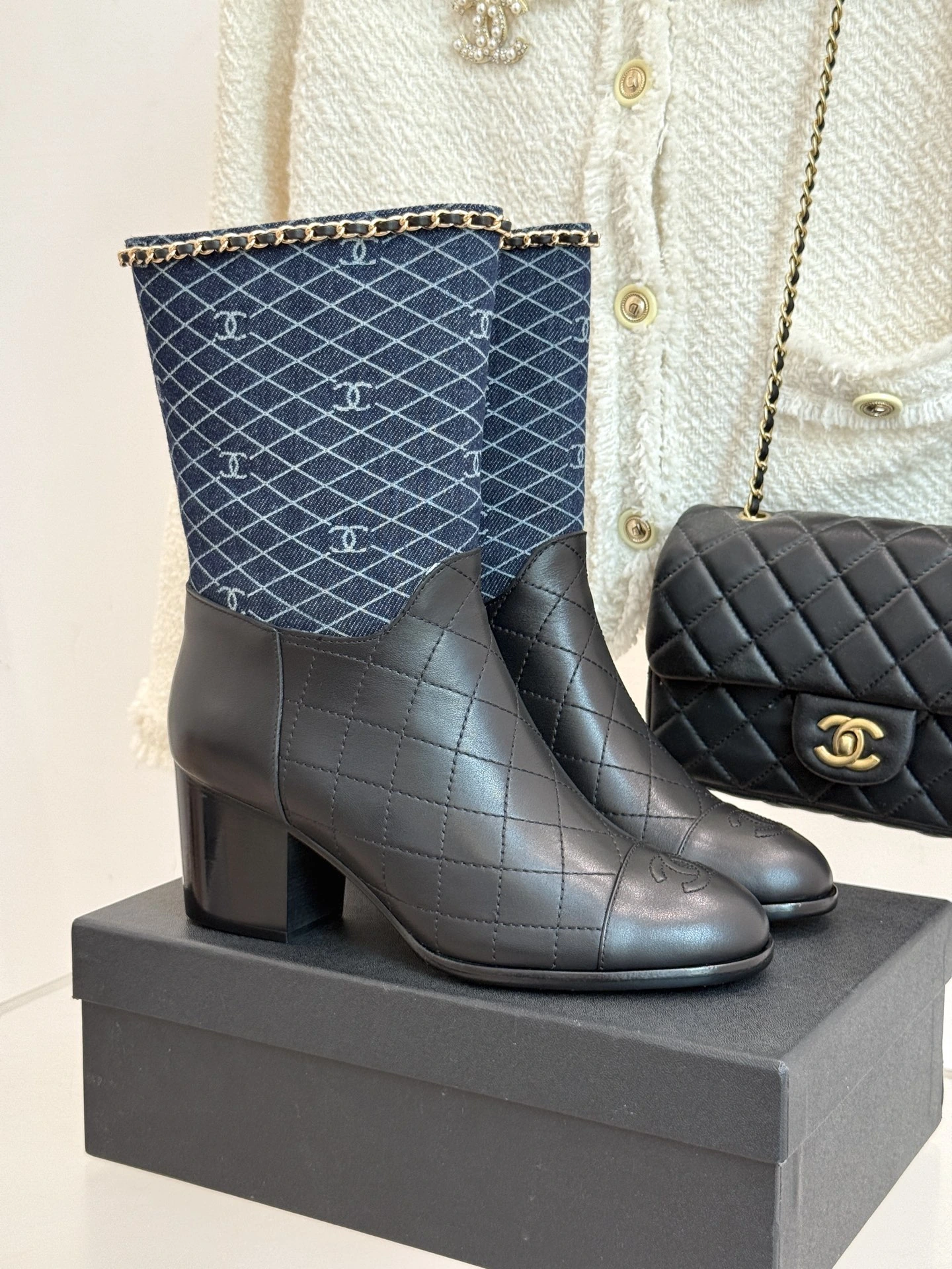 CHANEL  ロングブーツ