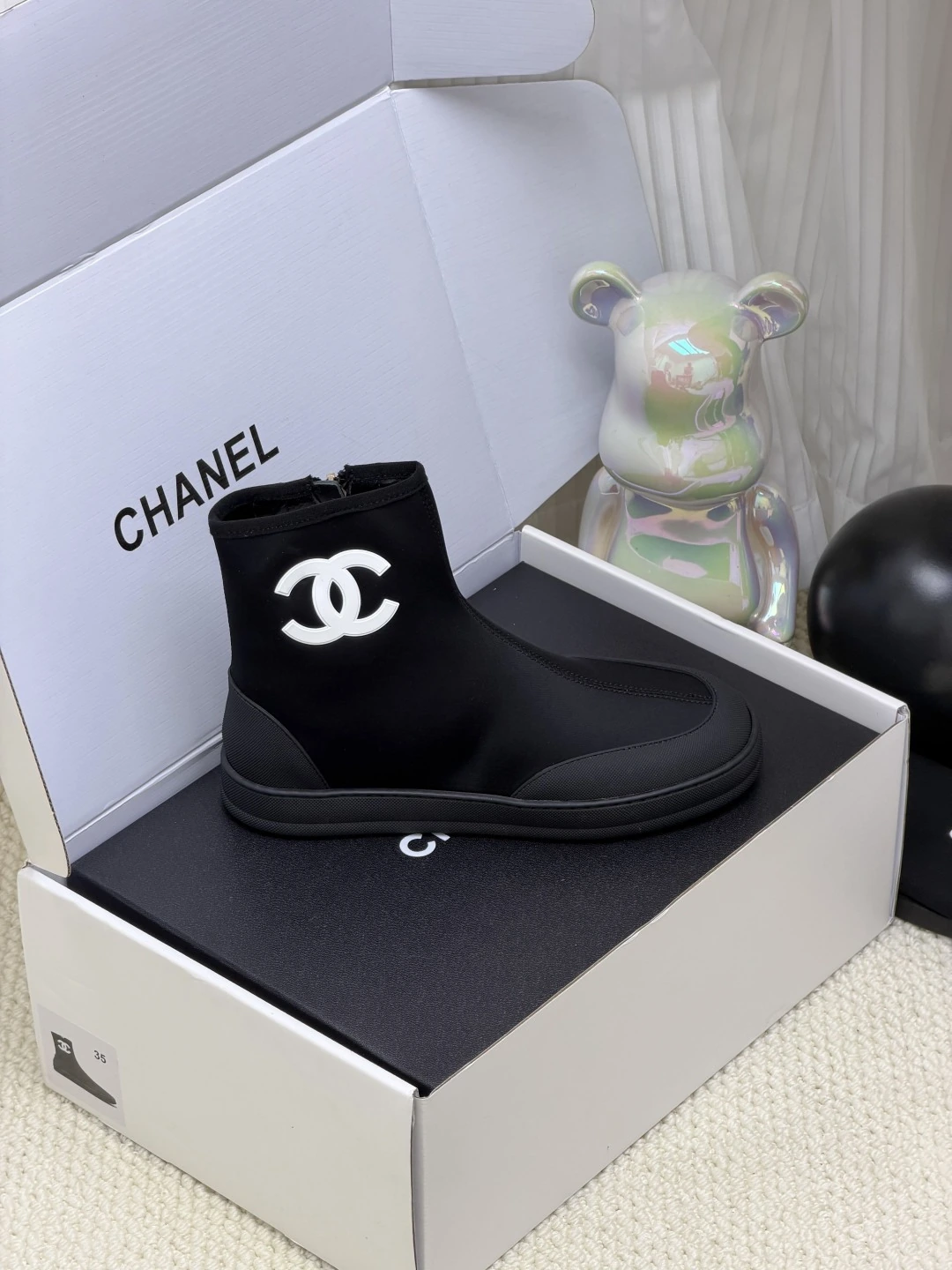 CHANEL logo ショートブーツ