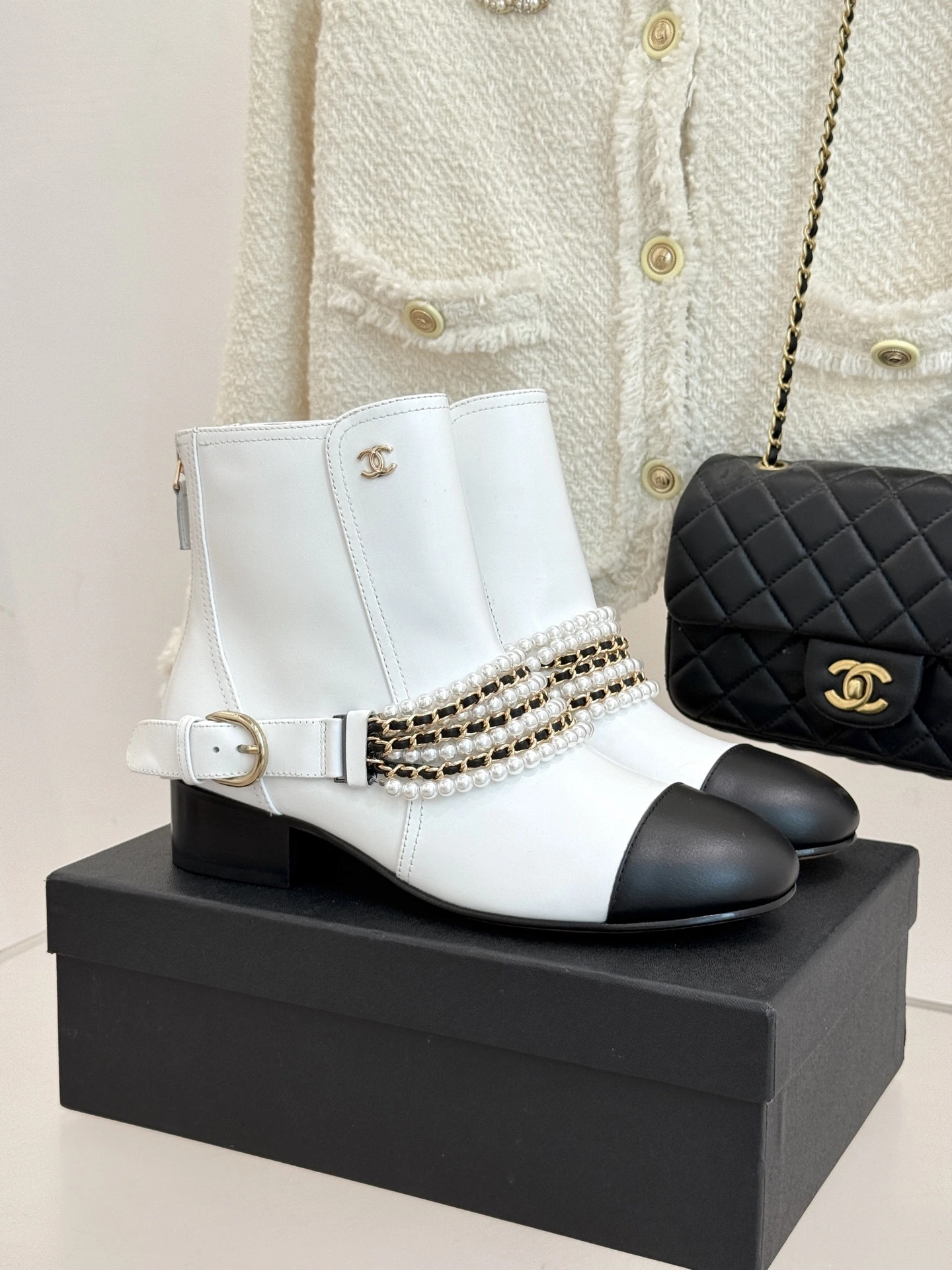 CHANEL ショートブーツ