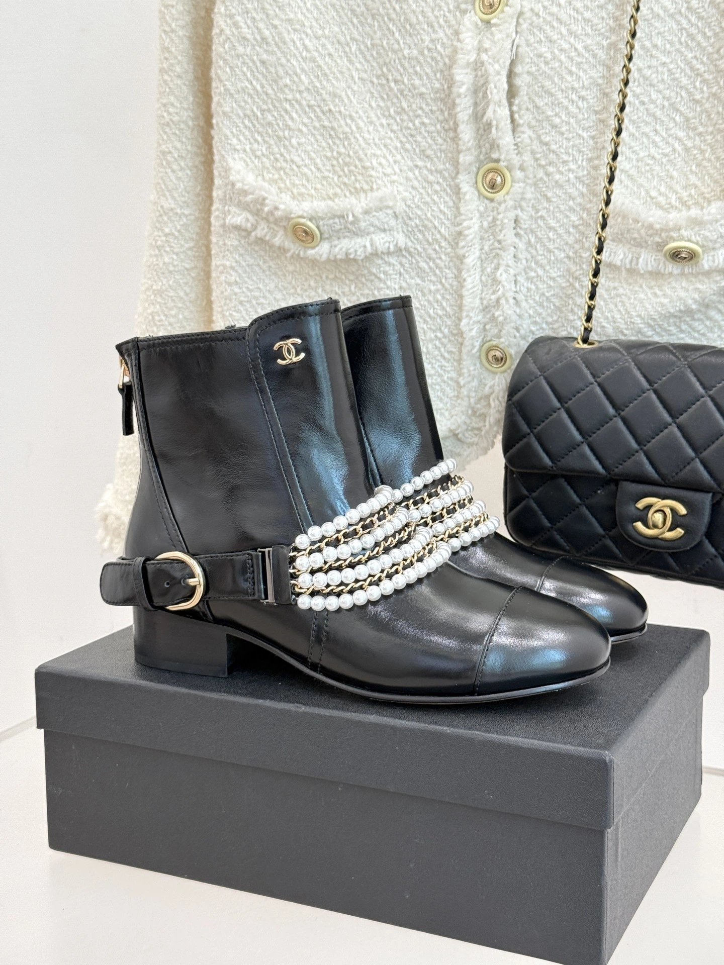 CHANEL ショートブーツ