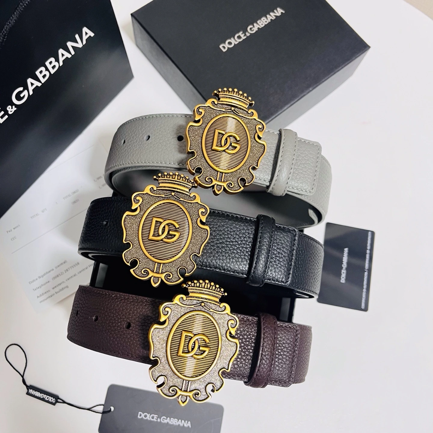 特p15145 Dolce & Gabbana(ドルチェ&ガッバーナ / DG) 新作、厳選カウレザー丁寧に仕立てたのエレガントベルト,どんなコーデにも洗練されたアクセントを添えます,カウレザーベルト、4.0cm