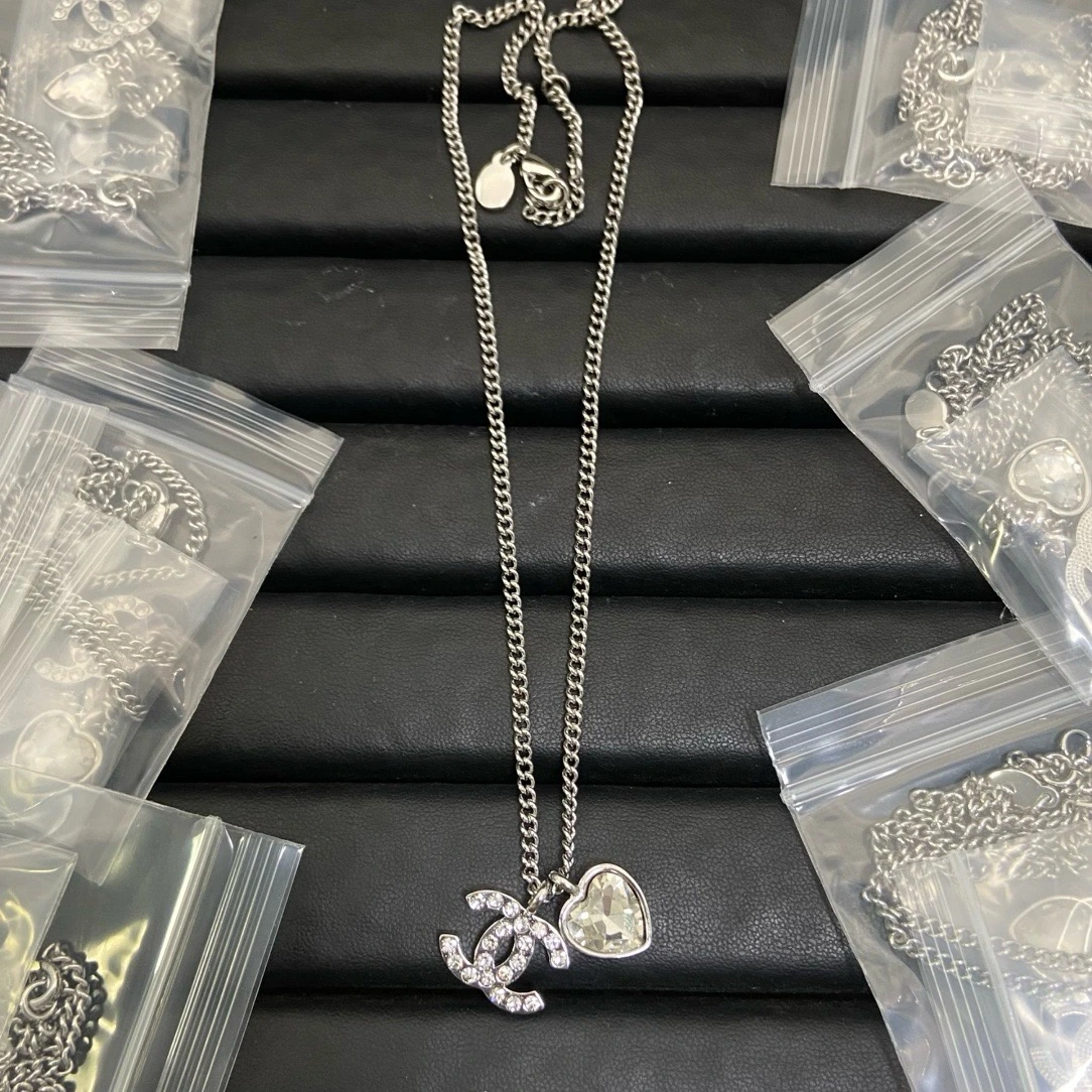 Chanel(シャネル / Chanel)Chanel(シャネル / Chanel)ハート晶钻ネックレス入荷(2️⃣色)