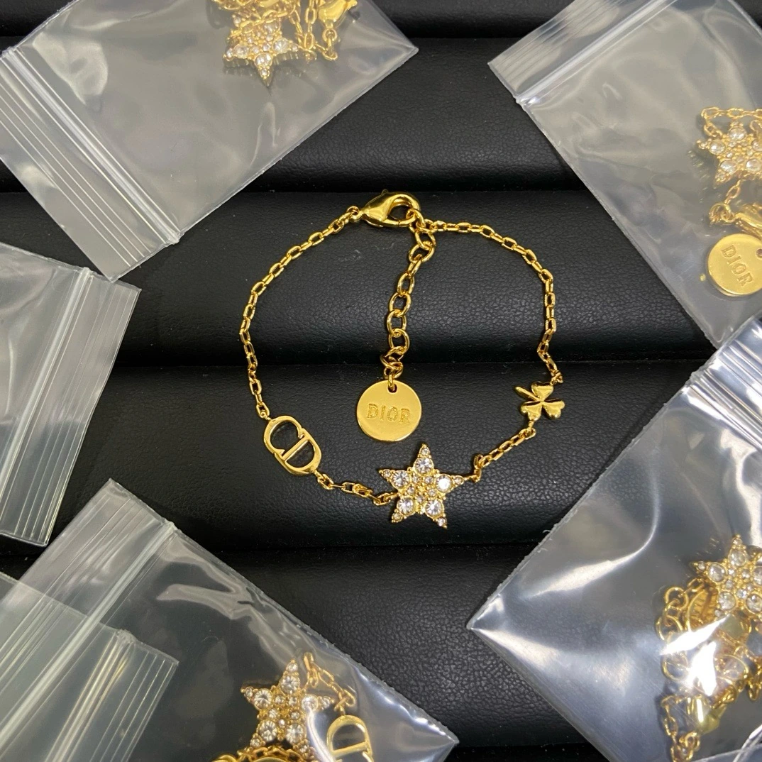 Dior（ディオール / Dior）Dior（ディオール / Dior）CDスターブレスレット入荷