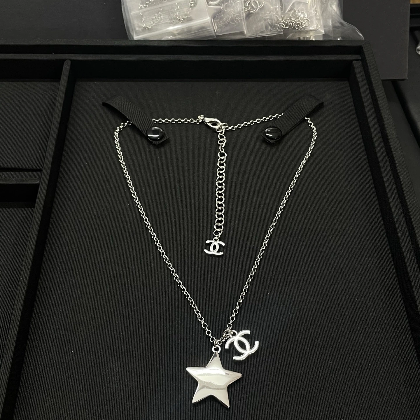 Chanel(シャネル / Chanel)Chanel(シャネル / Chanel)新作鏡面スター双cネックレス ゴールド シルバー